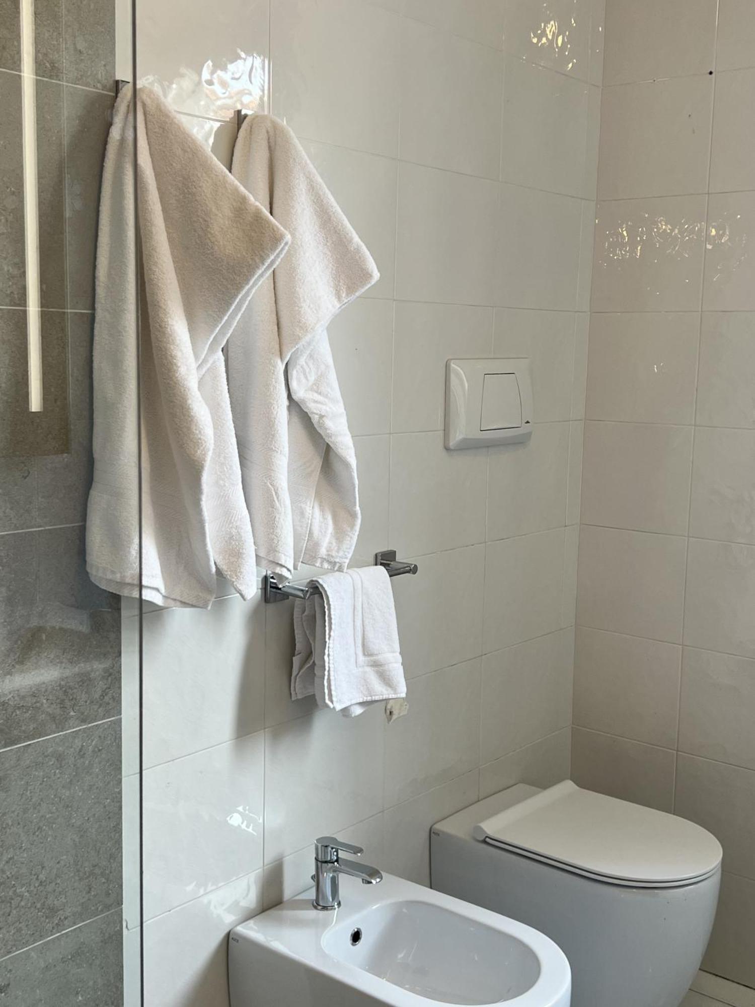 5 Viale Fano Apartment Римини Екстериор снимка