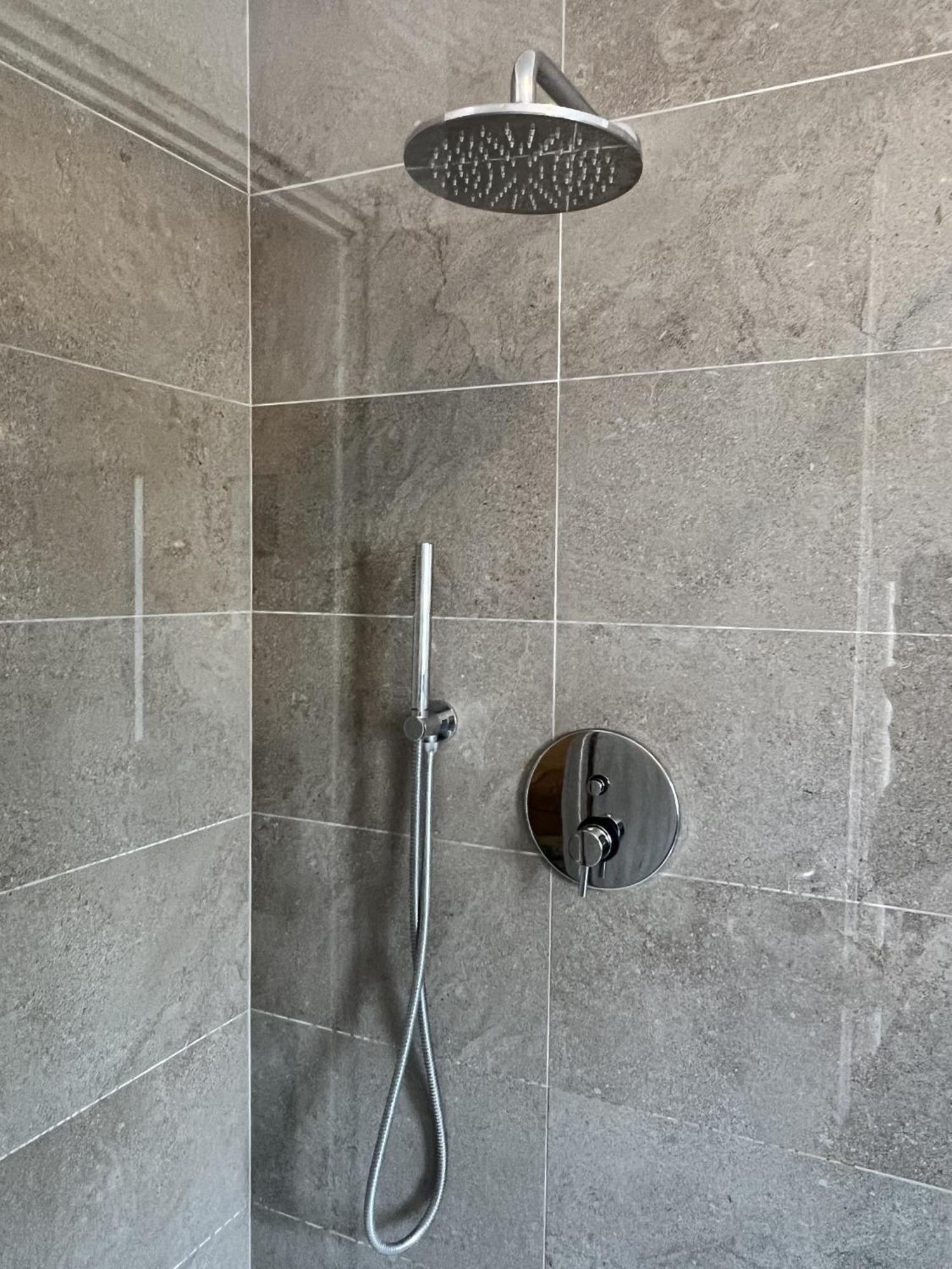 5 Viale Fano Apartment Римини Екстериор снимка
